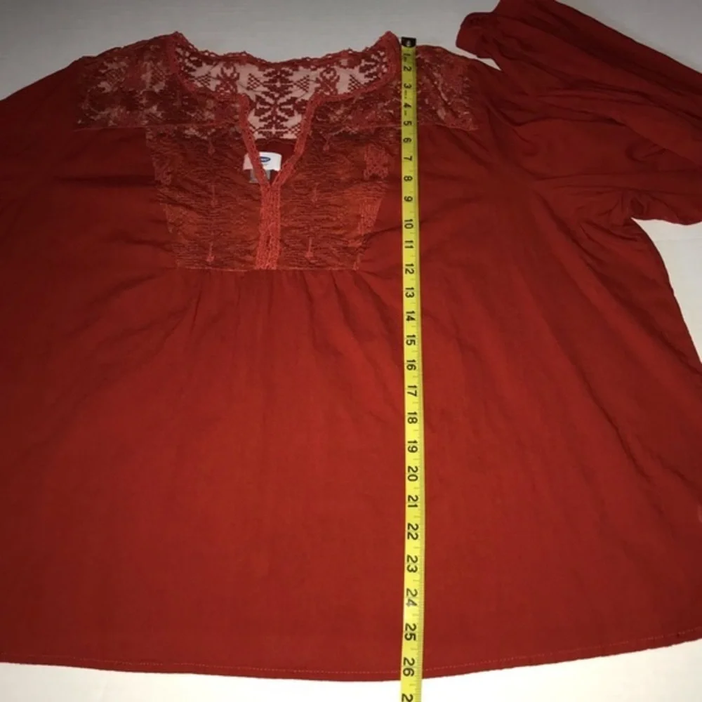 Old Navy Long Sleeve‎ V Neck Crochet Bib Lace Top